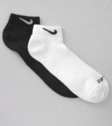 For a smooth, athletic fit with added moisture control, stock up with this convenient six pack of sporty low socks from Nike.