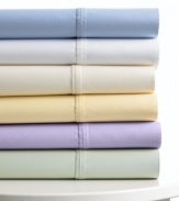 Fall asleep on a bed of luxury. This Walden Collection sheet set ensures a comfortable night's rest with its incredibly smooth single-ply 620 thread count in soft, 100% cotton.