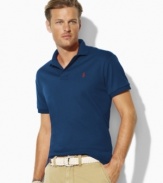 Short-sleeved polo shirt, cut for a comfortable, classic fit.
