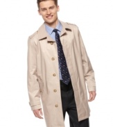 Lighten up! You'll be carefree in this lightweight rain trench coat from Tommy Hilfiger.