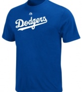 Grand slam! You'll score classic style, comfort and team pride in this Los Angeles Dodgers MLB t-shirt from Majestic.