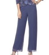 Alex Evenings' chiffon pants make an elegant finish to your evening ensemble. They look especially sleek with a pair of strappy heels!