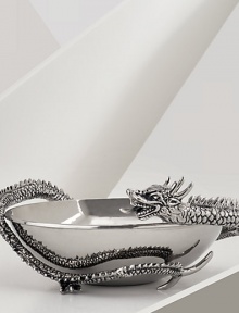 Striking and elegant, this sculptural serving bowl brings Eastern elegance to the home.Included bamboo/cashmere gift box13.5 X 11.5 X 6AluminiumWipe clean with a soft clothImported Striking and elegant, this sculptural serving bowl brings Eastern elegance to the home.Included bamboo/cashmere gift box13.5 X 11.5 X 6AluminiumWipe clean with a soft clothImported