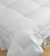 Experience the ultimate in luxury every night with a smooth, 420-thread count Egyptian cotton cover and lofty Hyperclean® down, rinsed of dirt and allergens so you can rest easy. True baffle box construction keeps fill from shifting, while the patented Comfort Lock® border keeps more down on top of you instead of along the comforter's edges.