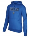 Showcase your winning team while keeping warm in this NBA Dallas Mavericks hoodie by adidas.