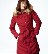 Fashion and function blend easily with this chic quilted puffer coat from Laundry. A faux-fur trimmed hood adds luxurious style to your look, while a warm down-blend fill keeps you cozy in the cold.