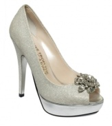 E! Live From the Red Carpet'a E0039 platform evening pumps are topped with a beautiful, sparkling jeweled accent on the vamp.