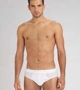 A handsome, seamless fit has flat-lock stitching and superior softness thanks to mercerized cotton. Elasticized logo waistband Cotton; machine wash Imported
