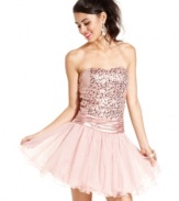 Girlish and fresh, this strapless dress from Speechless is the ultimate in party style. Features a sequined bodice and sparkly tulle skirt made for twirling!
