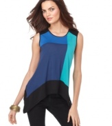 Add graphic edge to your skinny jeans with this colorblocked BCBGMAXAZRIA top for a look that's downtown-chic!
