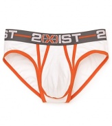 Outfitted with bright contrast trim and a logo waistband, these briefs make a fine choice for layer number one.