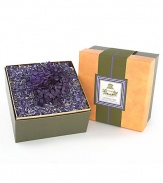 A unique and deeply aromatic blend of French Lavender and Italian Rosemary is enriched with the zest of Bergamot and a few drops of English Amber. Comprised of the most premium botanicals gathered from around the world, each fragrance is infused with essential oils during the initial blending then left to cure for at least 5 months. The two-liter box is constructed with a gold foil inner box. 