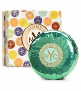 Inspired by the high-speed, sense-awakening energy of New York, Eau de New York is captivatingly sexy, enticing, racy. The invigorating unisex scent is a blend of citrusy fruits, exotic flowers and fresh greens, with lingering base notes of vetiver, oakmoss and musk. 