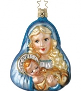Oh come let us adore him! Celebrate the birth of Christ with this Inge-Glas ornament that's mouth-blown and hand-painted for signature craftsmanship.