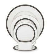In the hands of kate spade new york, black and white is anything but basic. Dancing ebony-stitched stripes provide a stunning contrast to the pristine china of the Union Street 5-piece place settings.
