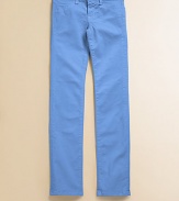A classic pair of every day jeans gets an update in a pretty new hue.Button closureWaistband with belt loopsZip fly5-pocket styling98% cotton/2% spandexMachine washImported
