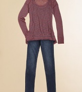 Comfy goes hip with a stylish skinny cut and a faded, whiskered finish.Front zip and button closureBelt loopsFive-pocket style96% cotton/4% spandexMachine washImported