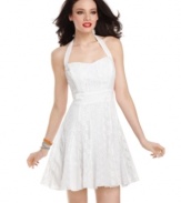 Picnic pretty, this a-line dress from GUESS? delights with its flirty, halter neck style and summery panels of lace!