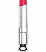 Dior Addict Extreme combines vibrant color intensity with the perfection of luminous shine. Extreme, breathtaking shades make lips glow with radiant shine in vibrant colors with dazzling pure pigments. These shades make for a bold statement.