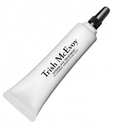 This multi-benefit treatment recharges the eye area with youthful looking radiance, reduces the appearance of fine lines and under eye darkness.  · Light-diffusing properties  · 0.5 oz 
