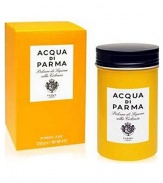 This uniquely elegant metal shaker canister contains a pulverized soap enriched with a silky rice starch and a softening talc formula. When combined with water, this powder cleanser creates a rich and fragrant foaming experience that leaves hands feeling soft and clean. Scented with the citrusy and refreshing scent of Colonia. 