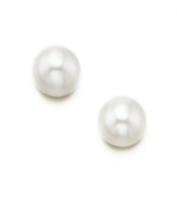 Little girls love to play dress up--and these cultured freshwater pearl earrings will give her the grown-up style she longs for. Set in 14k gold.