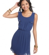 Be darling in Be Bop's adorable dress, with its sweet pleated silhouette and innocent allure!
