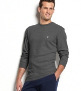 Stay cozy all night long in this luxurious waffle-knit cotton thermal tee from Polo Ralph Lauren.