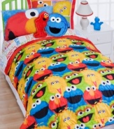 Your kids will love getting tucked into this Sesame Street sheet set, featuring playful colors and names of your favorite Sesame Street characters. Pillowcase features an image of the one and only Elmo!