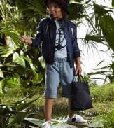 Stonewashed denim shorts get a stylish update with signature web detail, lots of pockets and the Gucci crest print.Elastic waistbandFaux-flyFront pocketsBack pocket with Gucci crestLyoncellMachine washMade in Italy
