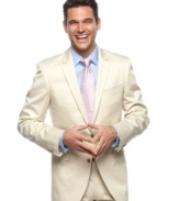 In a smooth, easy finish, this blazer from Kenneth Cole Reaction is a must-have for the modern man.