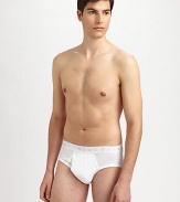 A classic fit made for every man in superb Egyptian cotton.Pack of 3Logo waistbandCottonMachine washImported