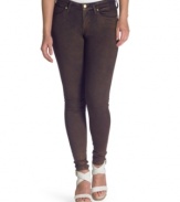 Sparkle and shimmer in Levi's metallic-tinted denim leggings: an awesome pick for days when you want to shine.