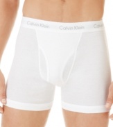 A three-pack of boxer briefs-the style that Calvin Klein made famous back at the beginning of the Nineties-now updated with a restyled fly and modern fit.