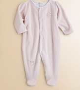 This precious one-piece is crafted in plush velour, adorned with stripes and a Hey Diddle Diddle nursery rhyme embroidery.CrewneckLong sleevesFront snapsBottom snaps80% cotton/20% polyesterMachine washImported Please note: Number of snaps may vary depending on size ordered. 