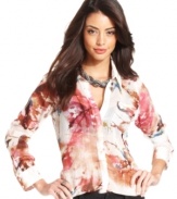 An allover watercolor print makes a splash on this GUESS blouse -- perfect for infusing a feminine flair into your look!