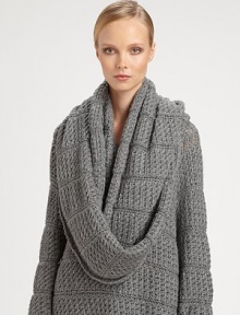 A beautifully textural basketweave defines this alpaca/silk blend style.18 X 5175% alpaca/25% silkDry cleanImported of Italian fabric