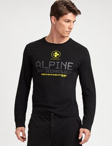 This long-sleeved crewneck is rendered in breathable cotton jersey and accented with graphic prints for adventurous appeal.CrewneckCottonMachine washImported