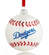 Bring year-round cheer to Los Angeles with the MLB baseball ornament from Kurt Adler. It's a guaranteed hit with Dodgers fans in red and white glass.