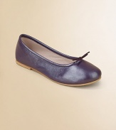 A classic ballet flat is given a stylish update in plush, pearlized leather.Slip-on style with adjustable tie at vampLeather upperCotton liningLeather/rubber solePadded insoleImported