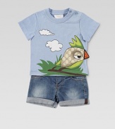 Gently faded denim shorts with a little stretch and cuffed hem with signature web detail.Front snap closureRear elasticized waistband with belt loops5-pocket style with logo detail on back pocketCuffed hem with signature web detail96% cotton/4% elastamMachine washMade in Italy