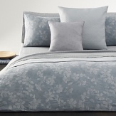 Textured bedskirt in an allover diamond pattern adds the perfect finishing touch. Coordinates beautifully with Calvin Klein Home Laurel Duvet and Comforter Sets, and Breeze Sheet Set.