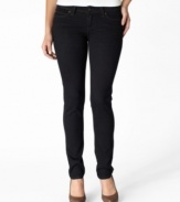 Sleek & chic, these Levi's® Demi Skinny jeans feature an Onyx black wash for a stylish, streamlined silhouette!