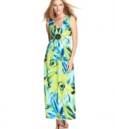 Tropical paint-inspired blooms bring this Elementz dress to life! Pair it with flat sandals to channel island style.