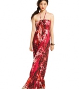 Accented with braided straps and washed in a resplendent tie-dye print, this maxi dress from Sequin Hearts is a stunning pick for beach-strolling days!
