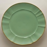 Anna Weatherley solid colored chargers are offered in a range of nine fashion colors to coordinate with virtually all dinnerware patterns offered in the market. They also make great oversize dinner plates to dramatic effect. Mix more than one color on your table to create a refreshing fashion look.