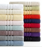 Color your world. Featuring luxurious Turkish cotton with an exceptionally soft finish, Lauren by Ralph Lauren's Carlisle bath sheet outfits your space in style. Choose from an array of brilliant hues to complement your decor.