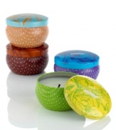 Like fresh-cut flowers, Paddywax scented candles fill the air with the earthy, intoxicating smell of jasmine, peony, poppy or pomegranate. Colorful tins with pretty floral designs hint at the fragrance within.