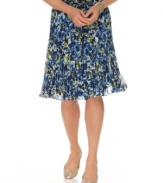 Crisp pleats and a gorgeous floral print lends feminine flair to this Charter Club skirt. A thick banded waist makes it great with tops tucked in or out!