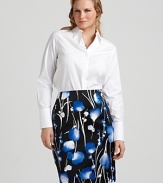 Ideal for travel, this Jones New York Collection blouse brings no-fuss style to workday dress. The non-iron, easy care look pairs perfectly with sleek trousers or high-waisted pencil skirts.
